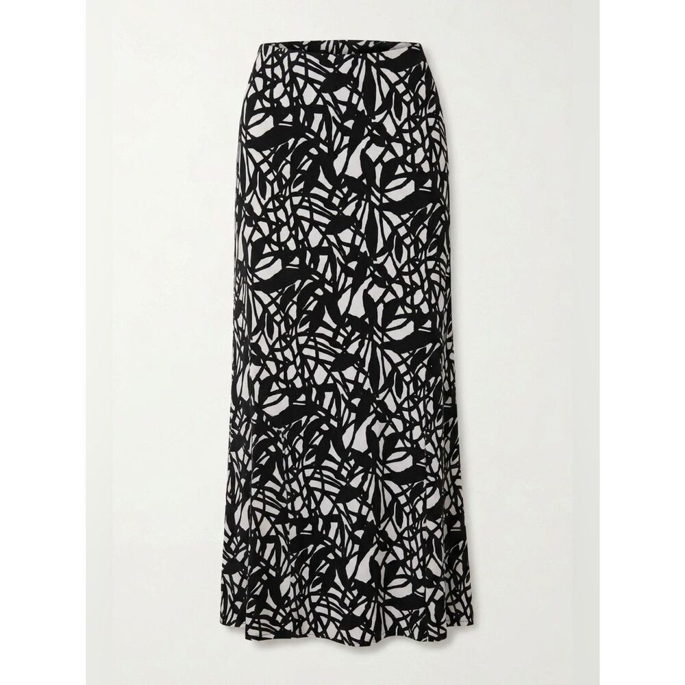 BLACK AND WHITE ELASTIC WAIST SKIRT BY EAST 5th SIZE LARGE EUC - Picture 1 of 7